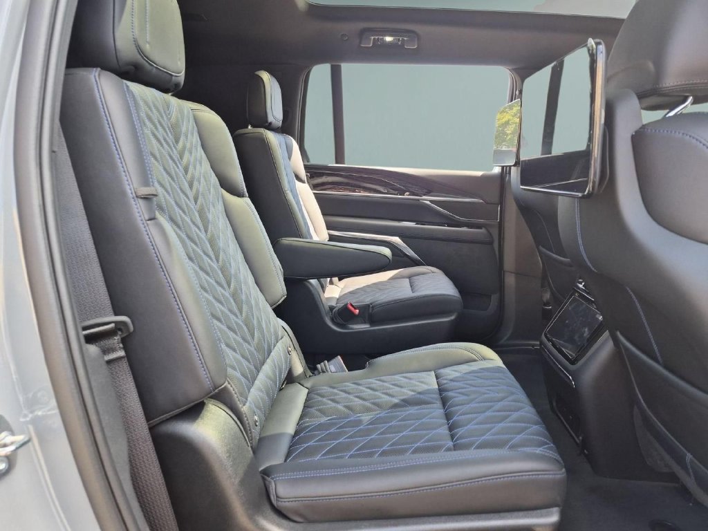 2026 Cadillac Escalade IQL Sport - Photo 26