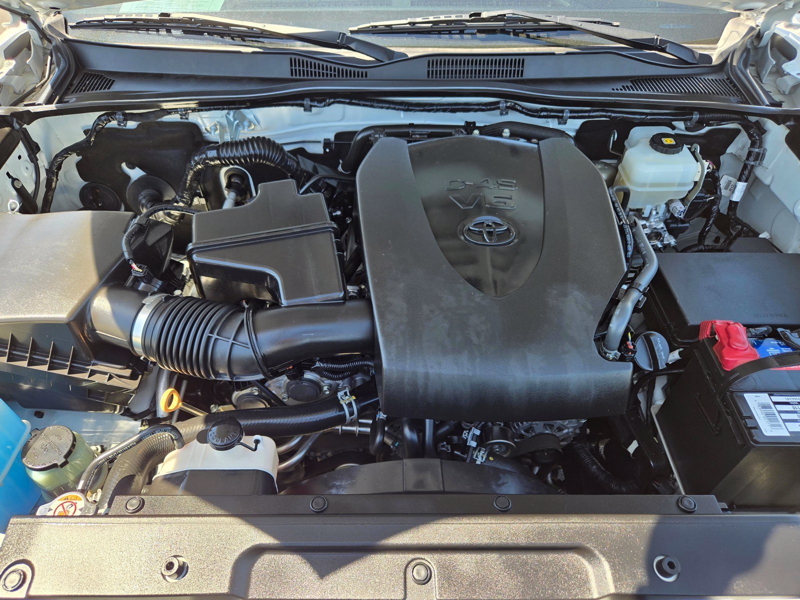 Certified Used 2020 White Toyota  image 26