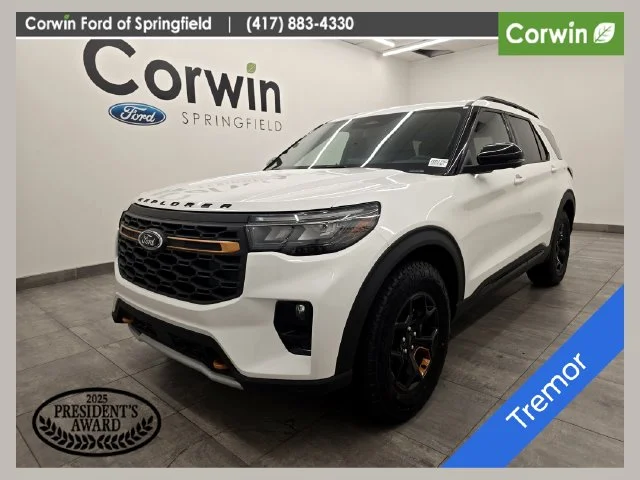 New 2026 Star White Metallic Tri-Coat Ford Tremor® image 1