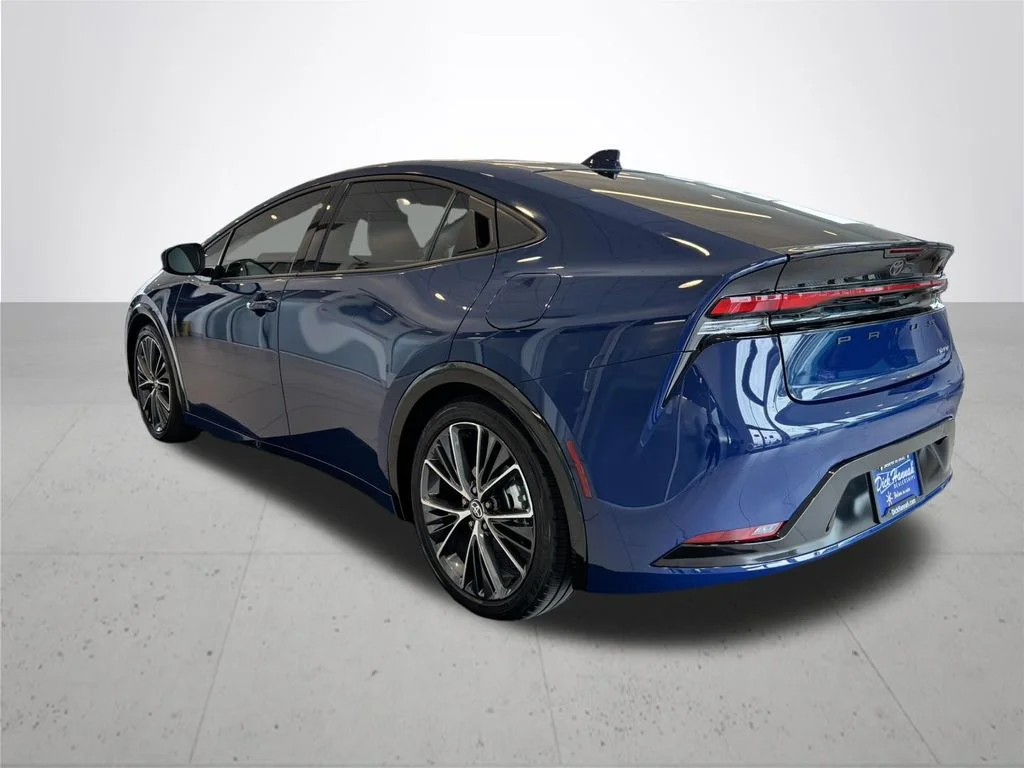 Used 2025 Blue Toyota XLE image 10