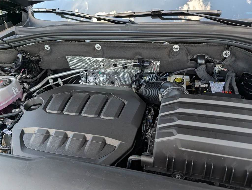 New 2026 Black Volkswagen 2.0T SE w/Technology image 26