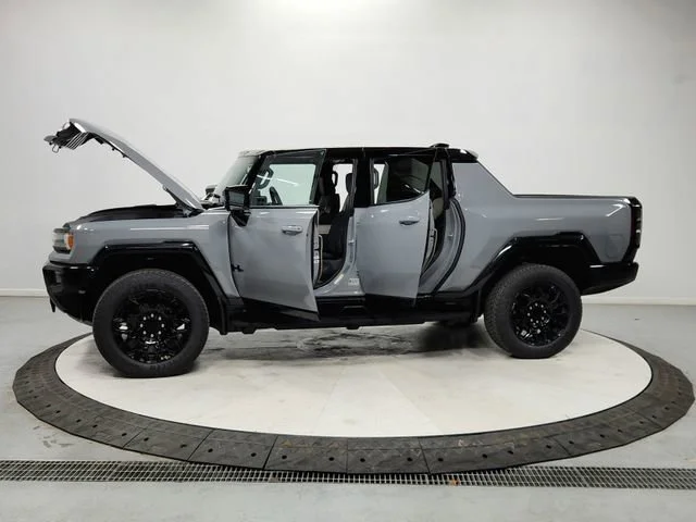 2026 GMC HUMMER EV 2X - Photo 12