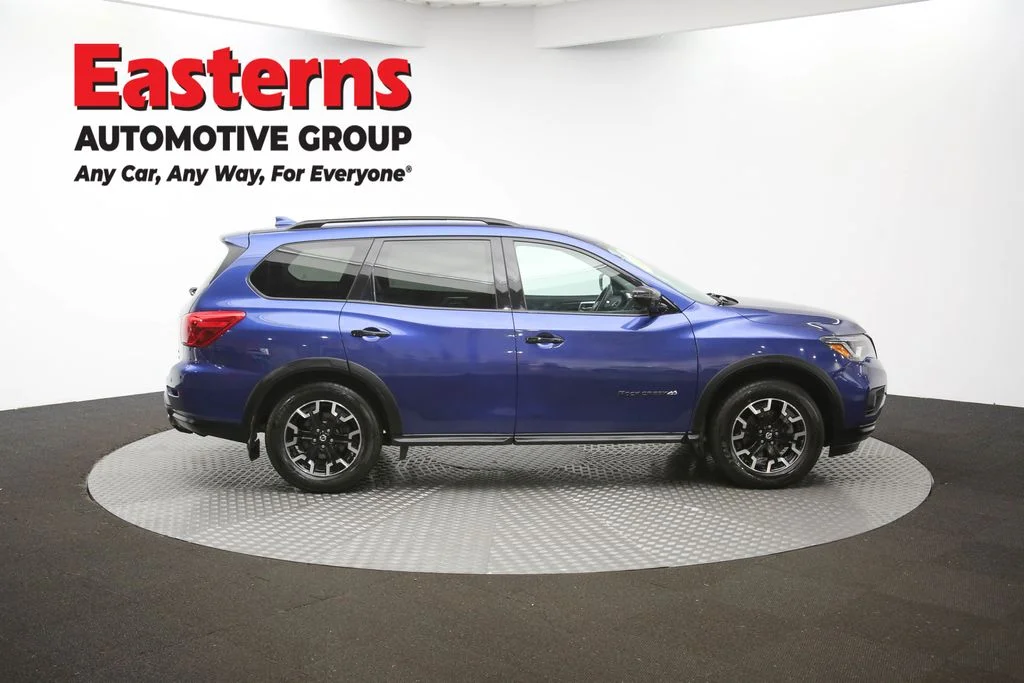 Used 2020 Blue Nissan SL image 47