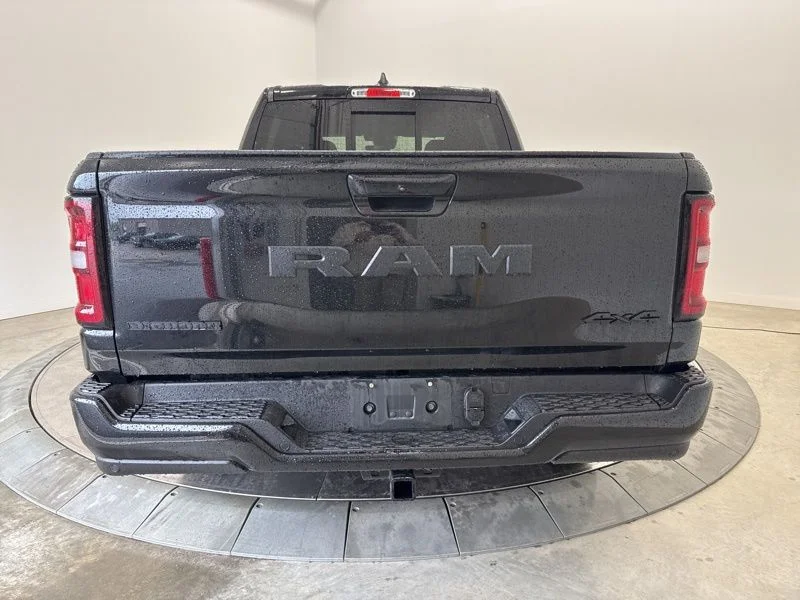 New 2026 Diamond Black Crystal Pearl-Coat Exterior Paint RAM Big Horn/Lone Star image 6