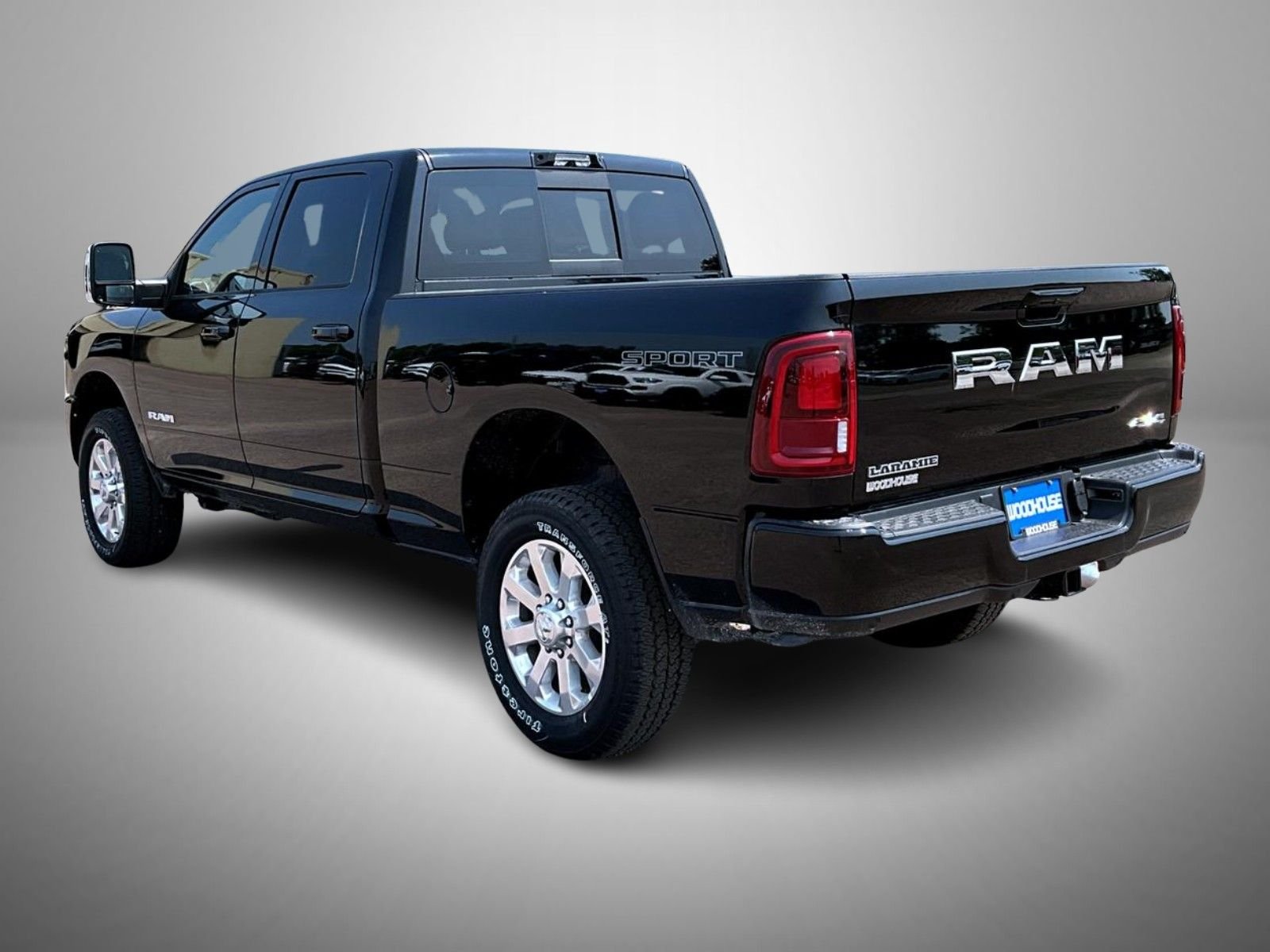 New 2026 Diamond Black Crystal Pearl-Coat Exterior Paint RAM Laramie image 7