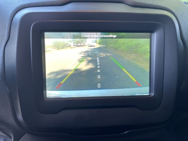 Used 2018 Glacier Metallic Jeep Latitude image 16