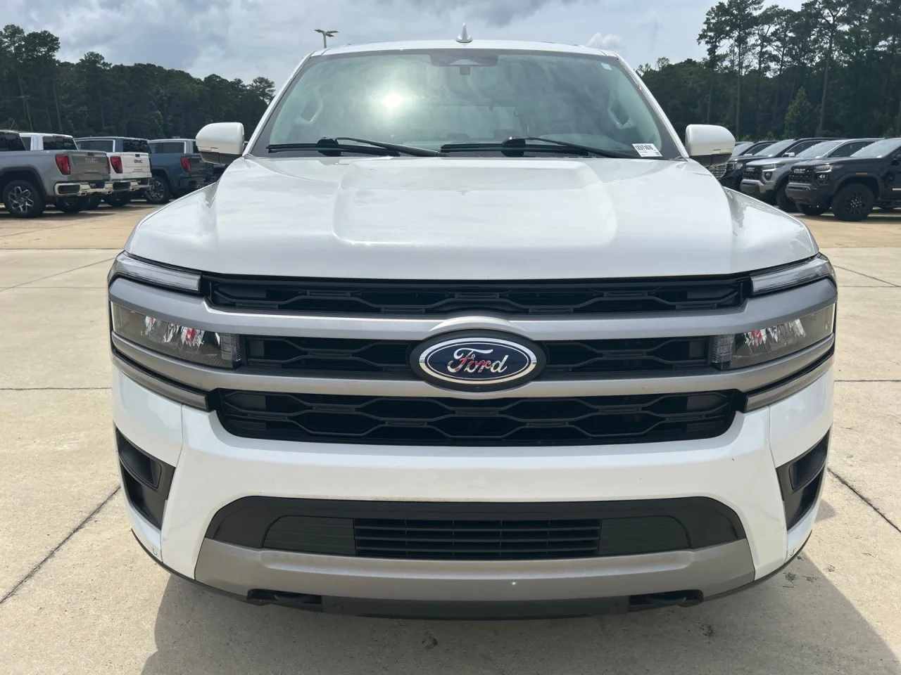 Used 2022 White Ford XLT image 5