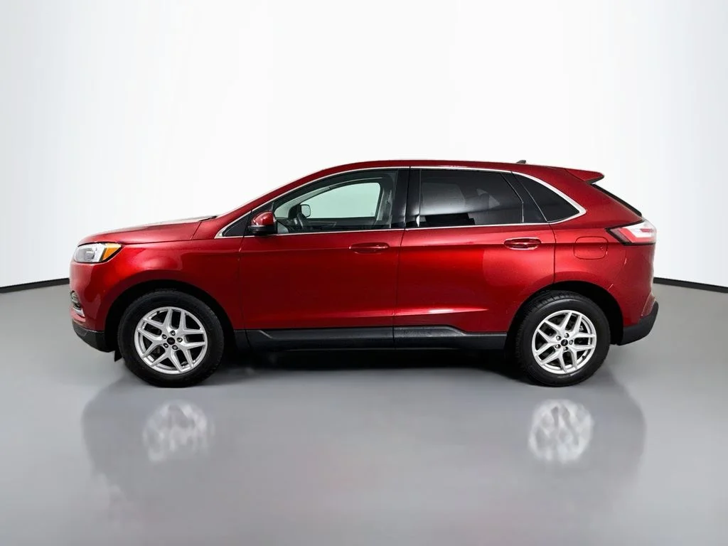Used 2023 Rapid Red Metallic Tinted Clearcoat Ford SEL image 7