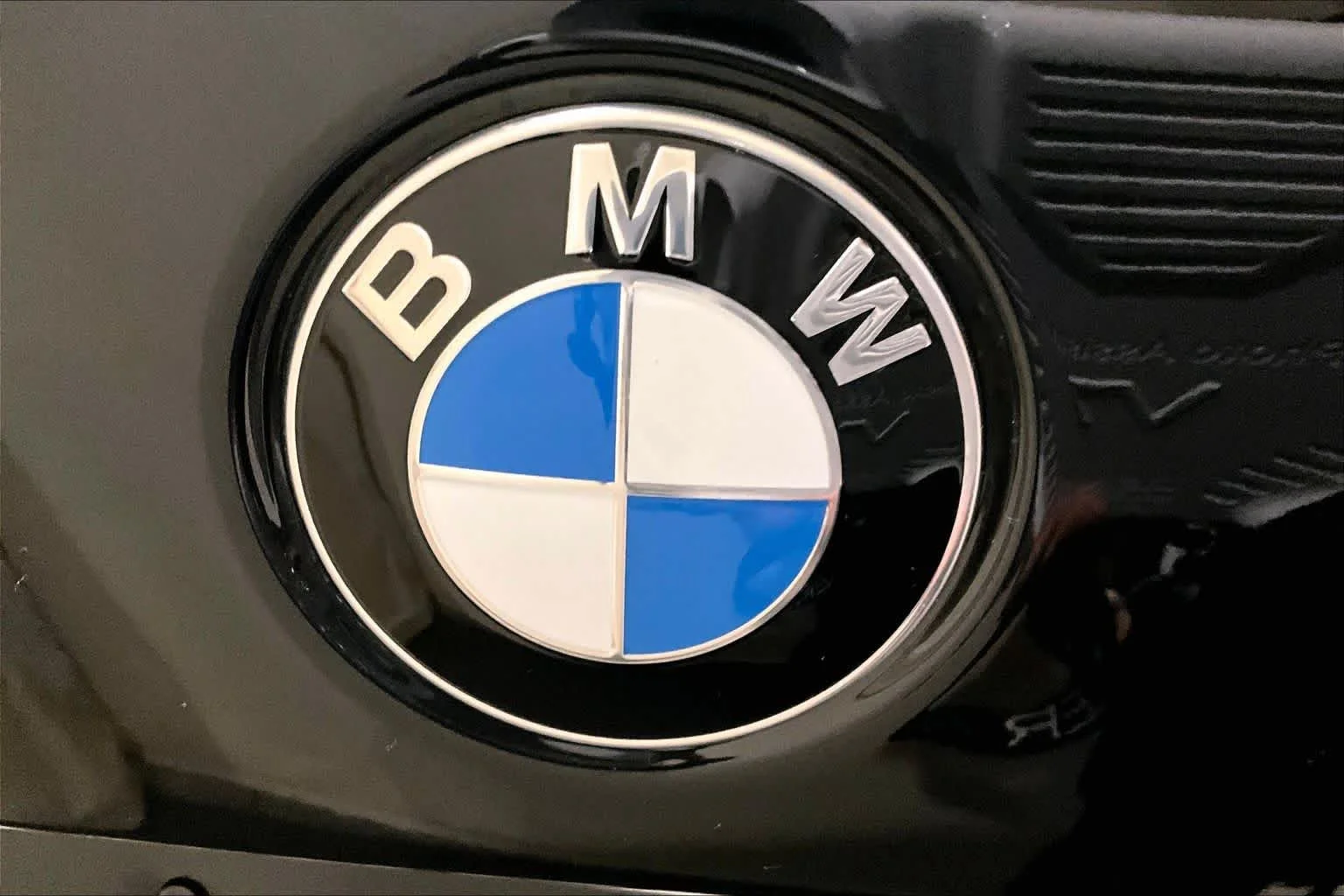 New 2026 Black Sapphire Metallic BMW xDrive40i image 6