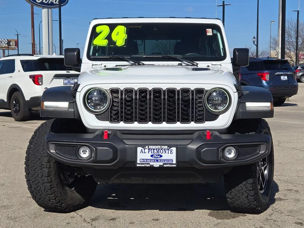 Certified Used 2024 Bright White Clearcoat Jeep Rubicon image 4