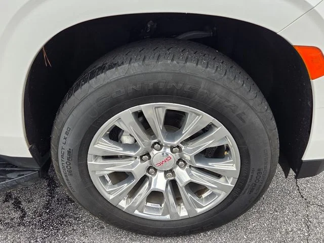 Used 2022 White GMC Denali image 11