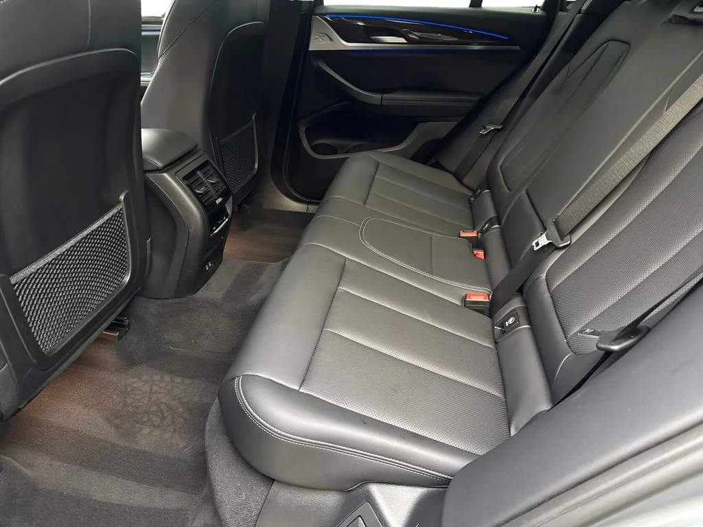 Used 2024 Gray BMW sDrive30i image 33
