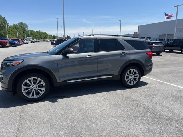 2023 Ford Explorer XLT 4WD's photo