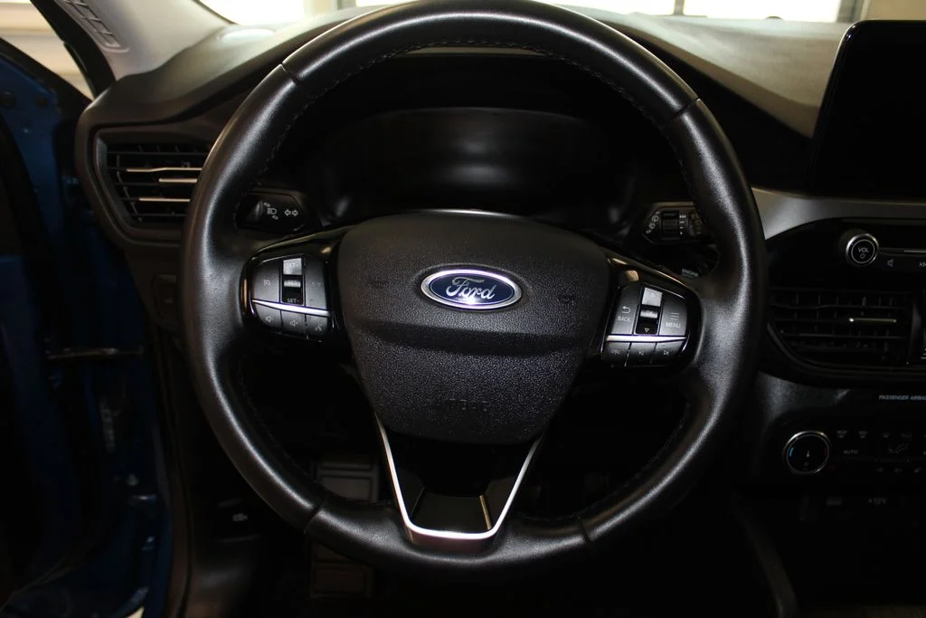 Certified Used 2023 Atlas Blue Metallic Ford Active image 21