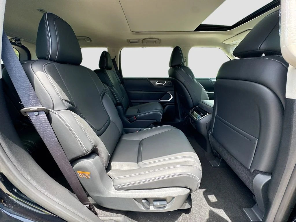 New 2027 BLACK OBSIDIAN INFINITI Luxe 4WD image 30