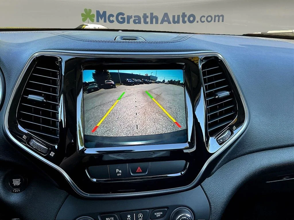 Used 2019 Gray Jeep Limited image 18