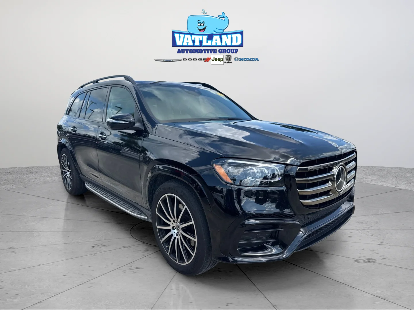 Used 2025 Black Mercedes-Benz GLS 450 image 33