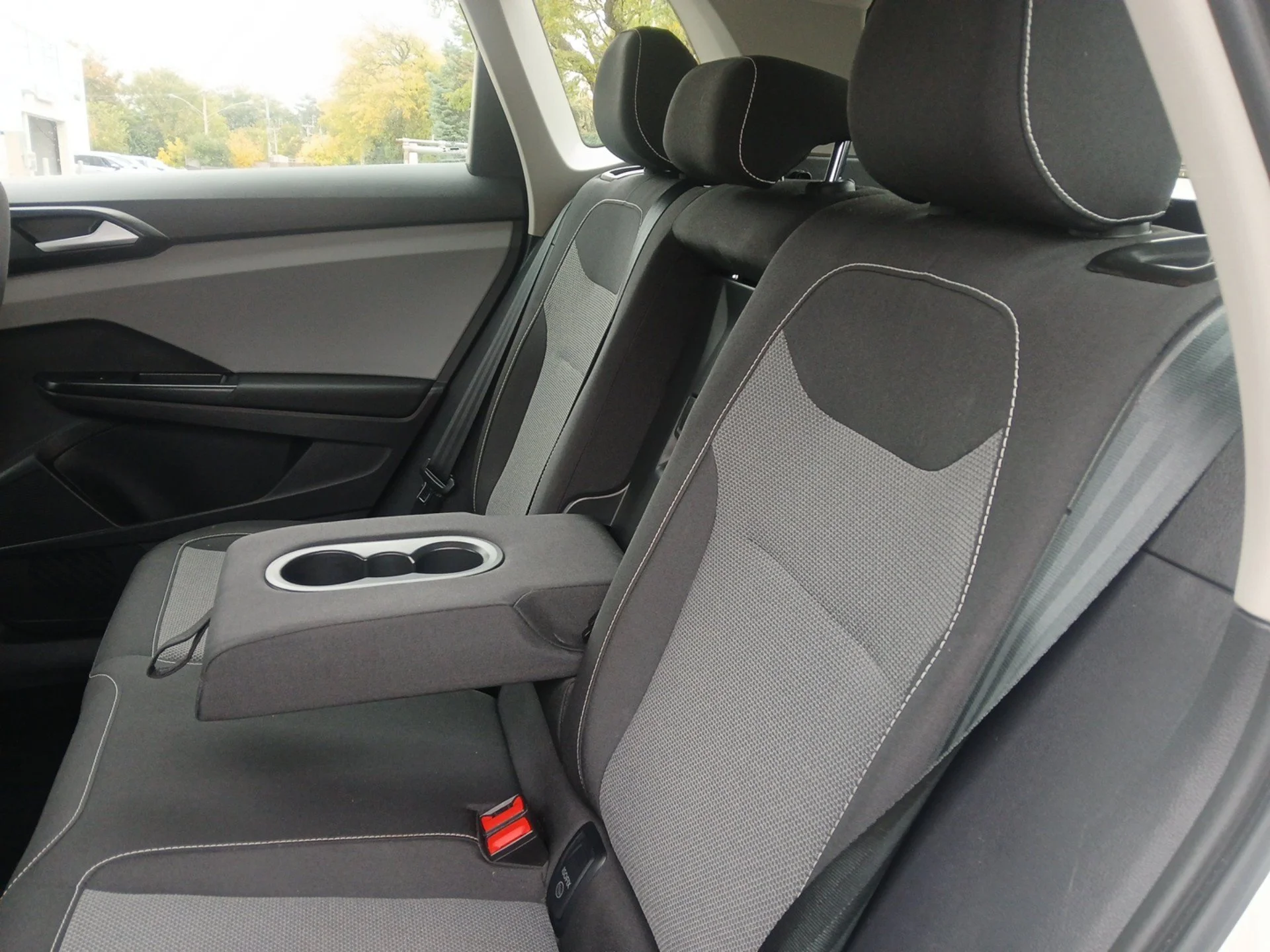 Certified Used 2023  Volkswagen S image 22
