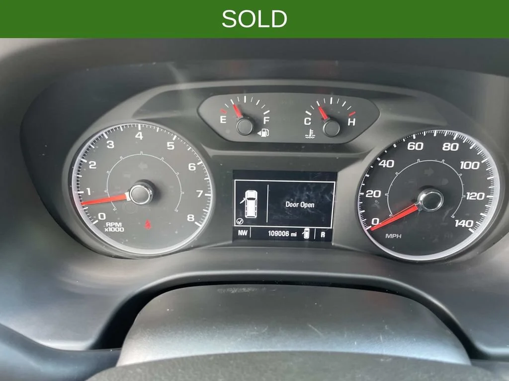 Used 2019 QUICKSILVER METALLIC GMC SLE image 27