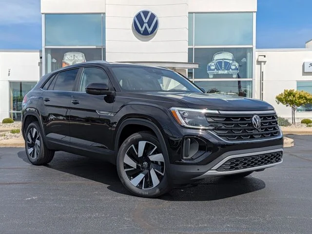 New 2026 Deep Black Pearl Volkswagen 2.0T SE W/TECHNOLOGY image 1
