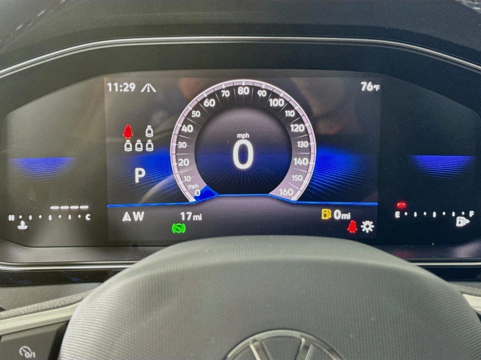 New 2027 GRAY Volkswagen SE image 12
