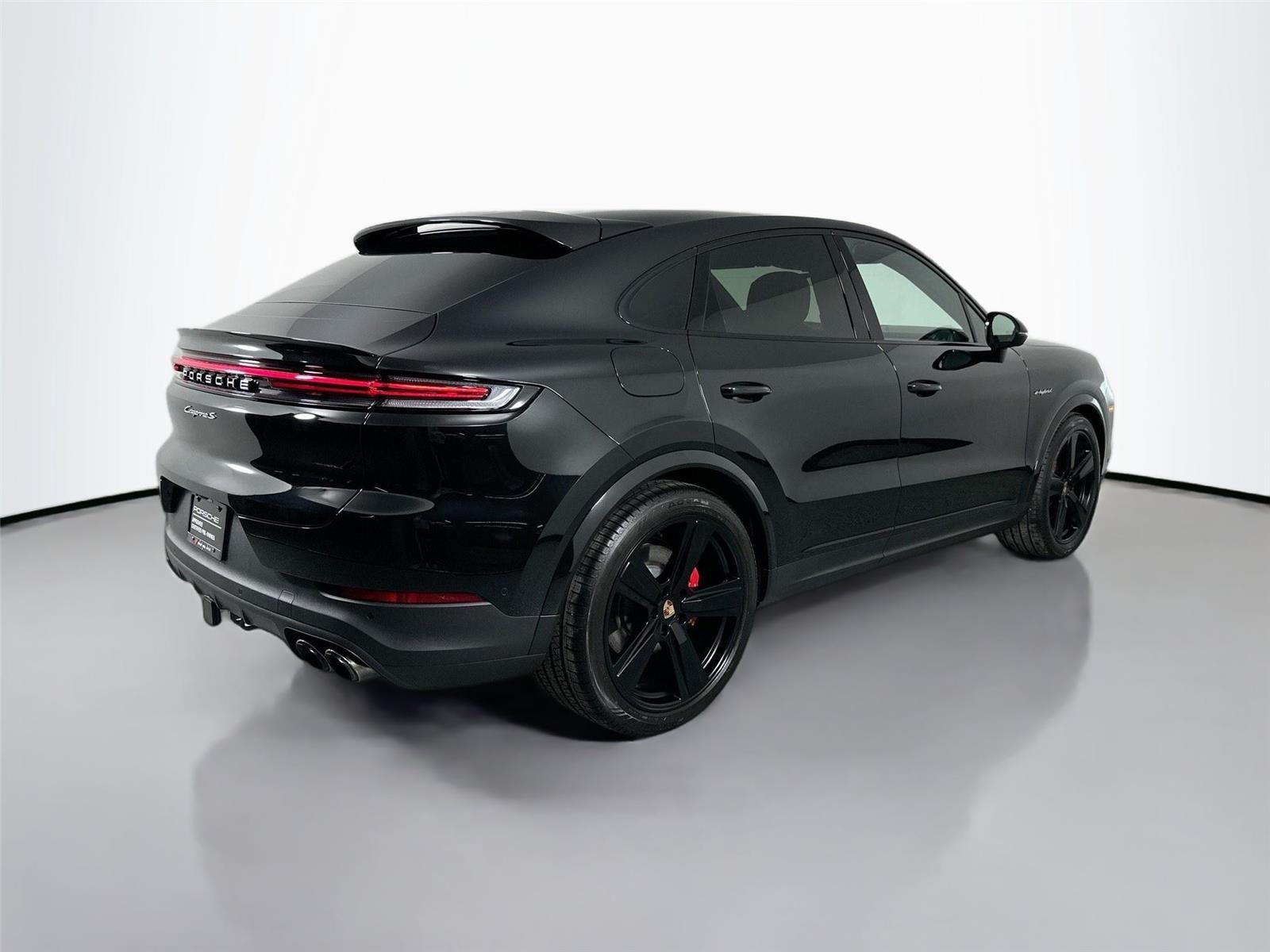 Certified Used 2025 Chromite Black Metallic Porsche S E-Hybrid Coupé image 7