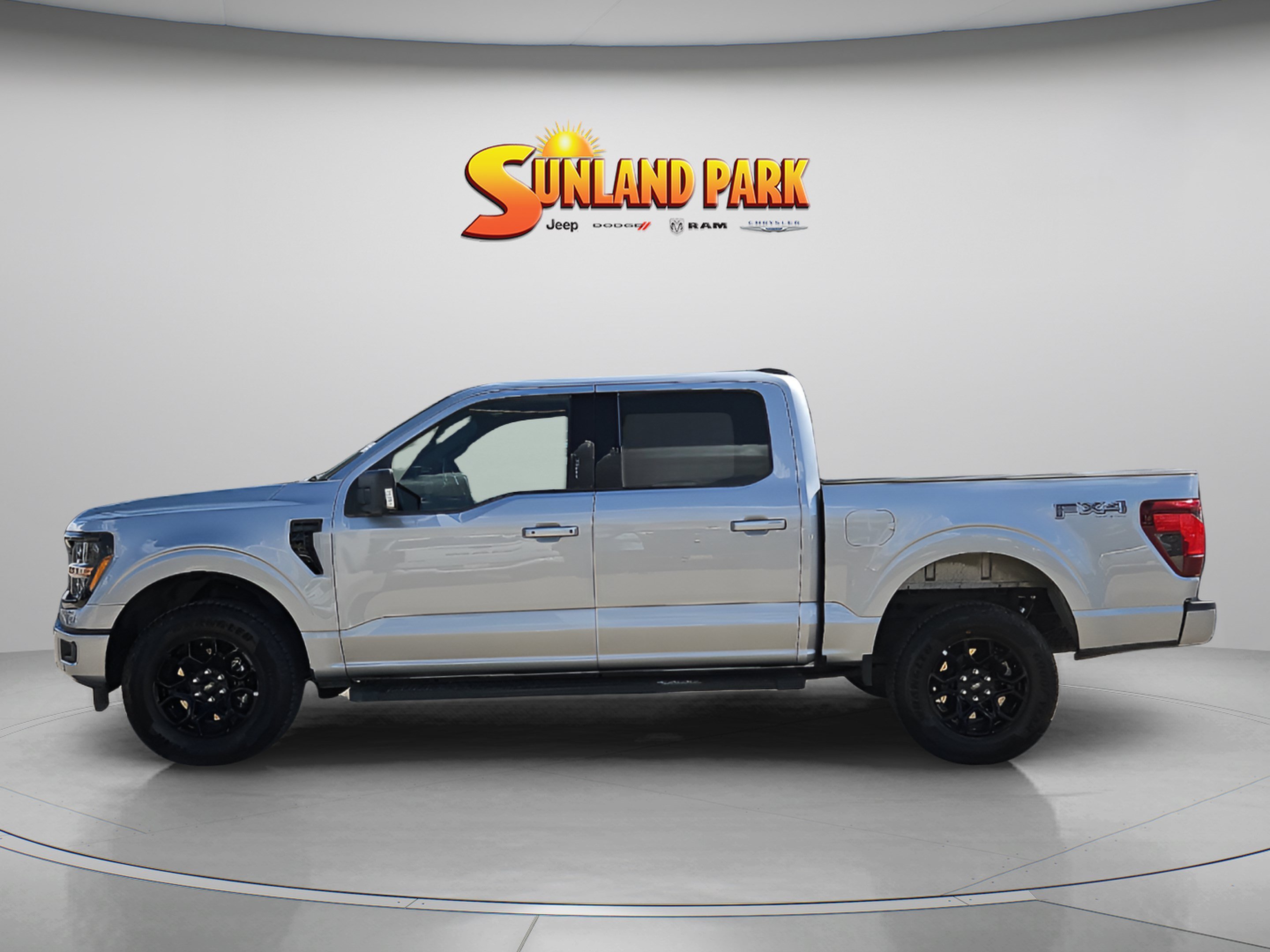 Used 2024 Silver Metallic Ford XLT image 3