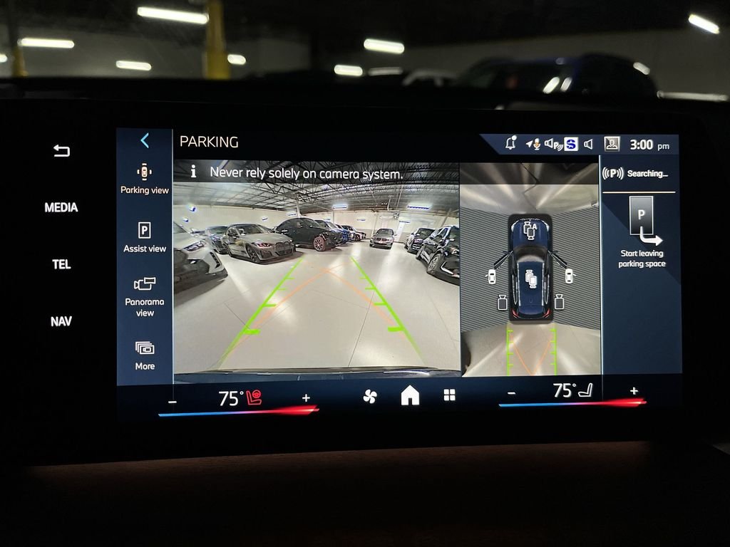 Used 2026 Blue BMW xDrive28i image 17