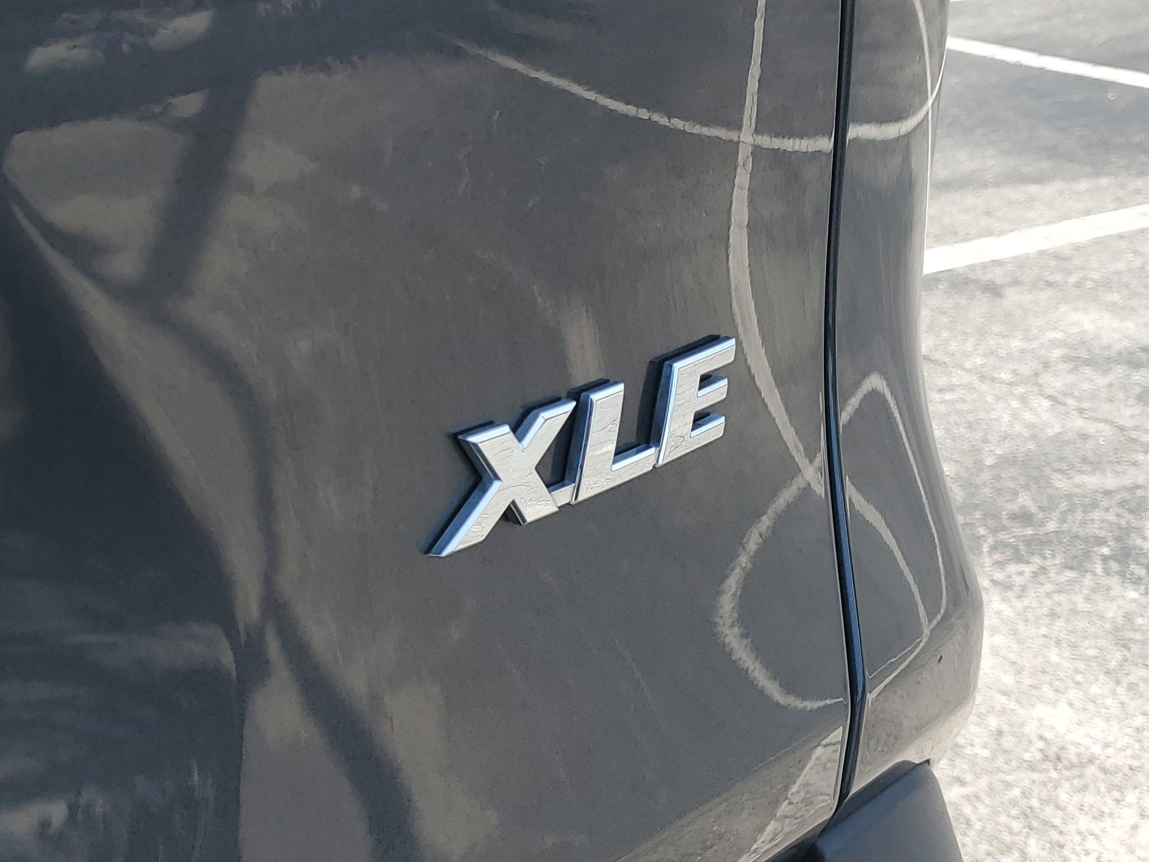 Used 2020 Magnetic Gray Metallic Toyota XLE image 10