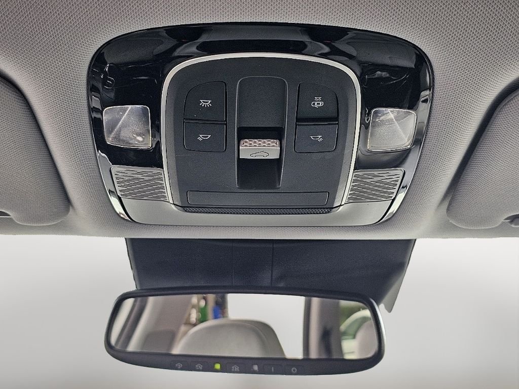 Used 2020 White Hyundai SEL image 30