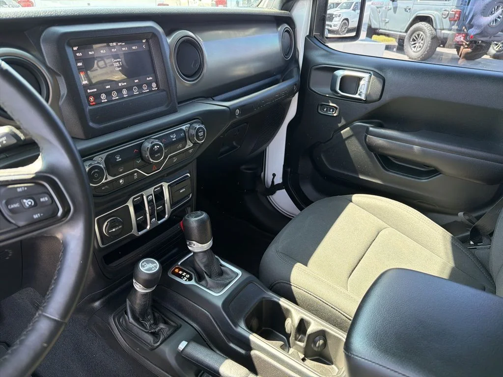 Used 2018 White Jeep Unlimited Sport S image 29
