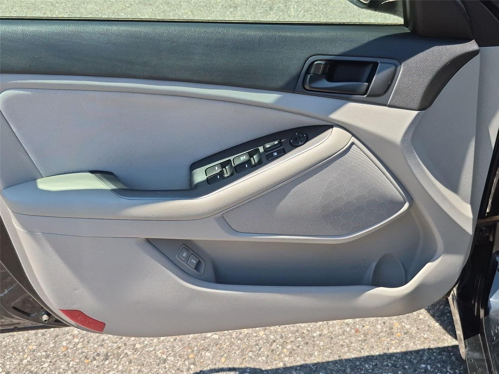 Used 2015 Ebony Black Kia LX image 15