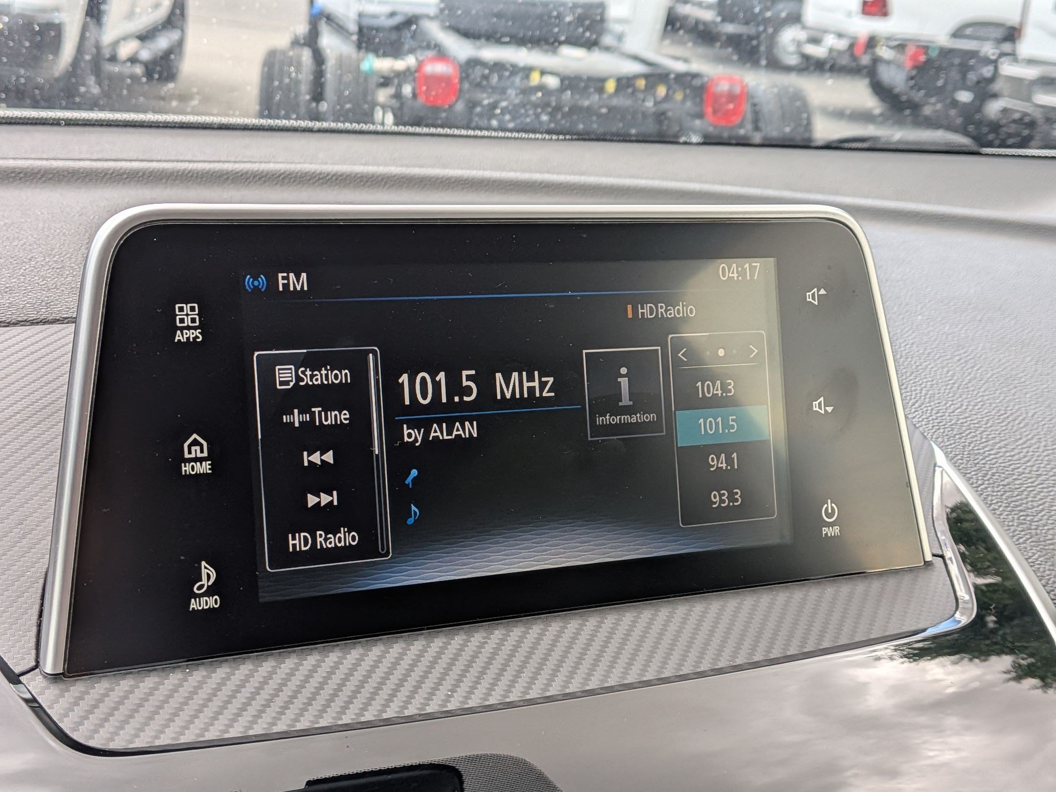 Used 2019 White Mitsubishi SE image 20