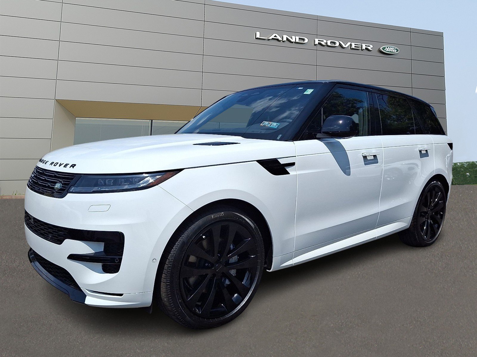New 2026 Fuji White Land Rover P400 Dynamic SE image 1
