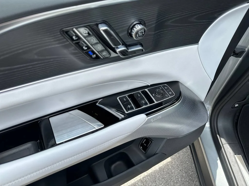 New 2026 Argent Silver Metallic Cadillac Premium Luxury image 18
