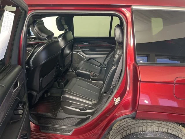 Used 2023 Red Jeep Overland image 27