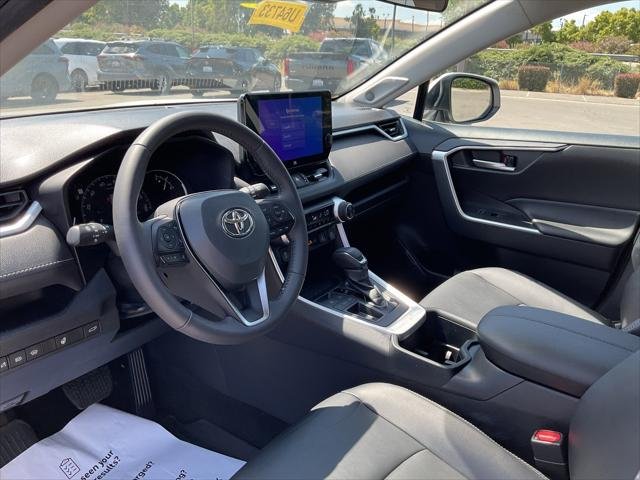 Certified Used 2023 PLATINUM WHITE PEARL MC. Toyota  image 13
