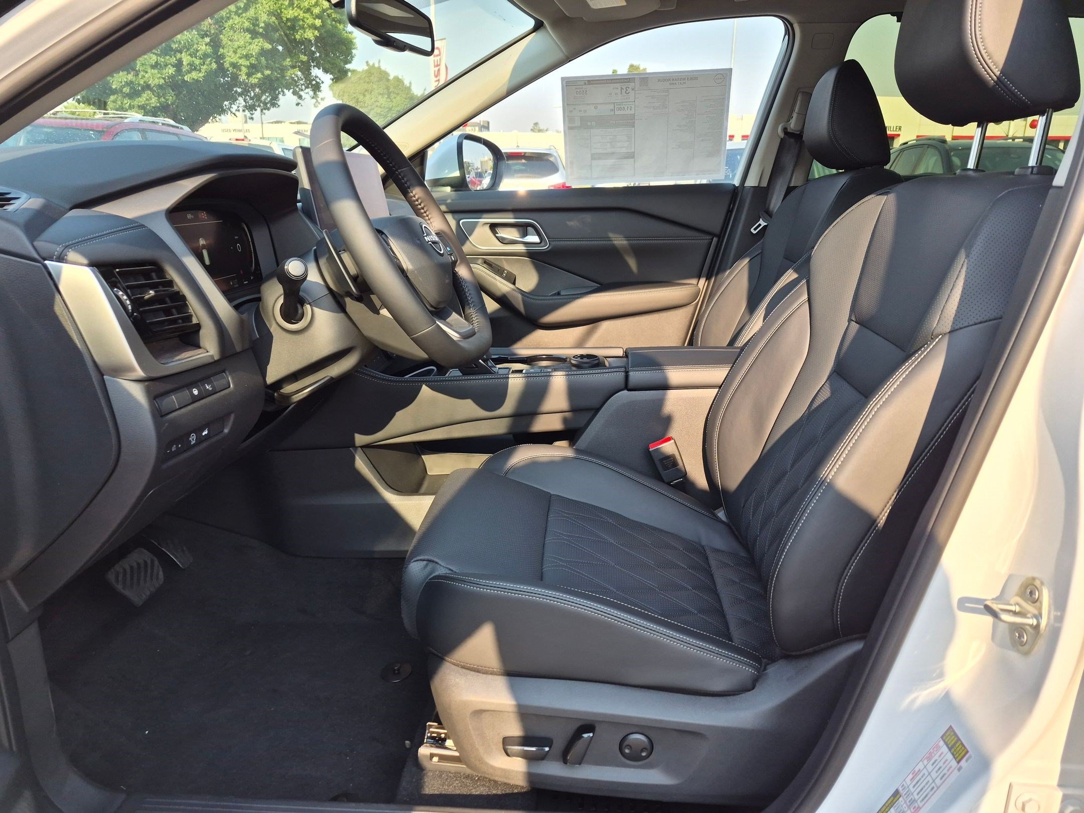 New 2026 Everest White Pearl Tricoat Nissan Platinum image 13