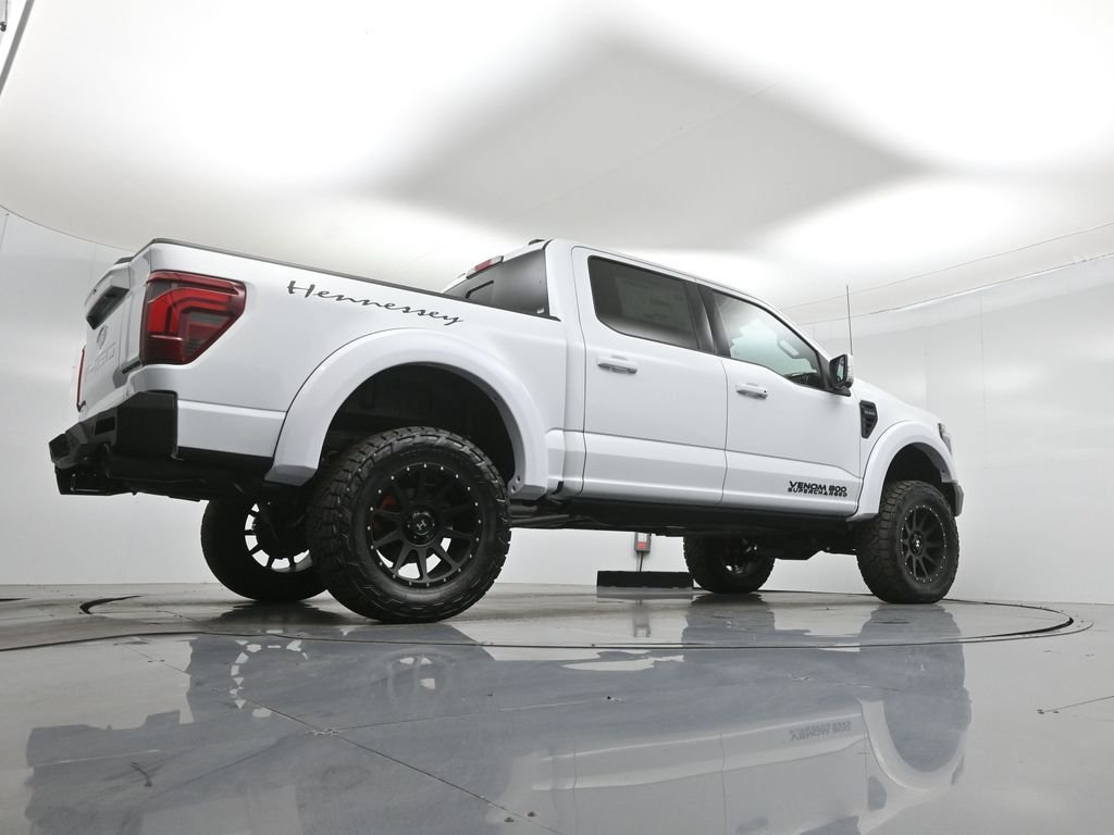 New 2025 Oxford White Ford Lariat image 50