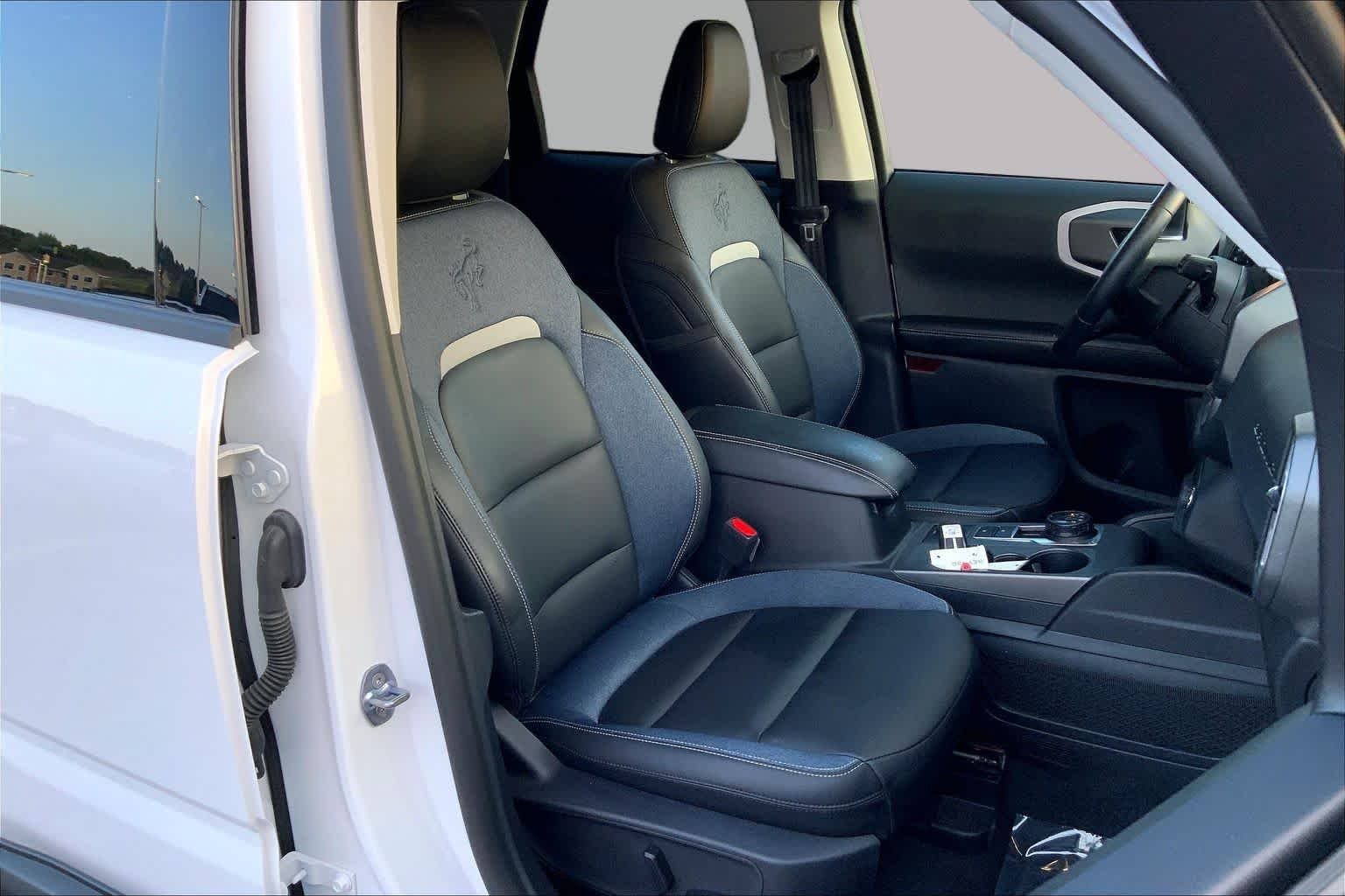 Used 2025 Oxford White Ford Outer Banks image 8