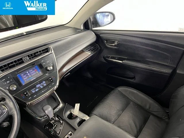 Used 2014 Black Toyota XLE Touring image 32