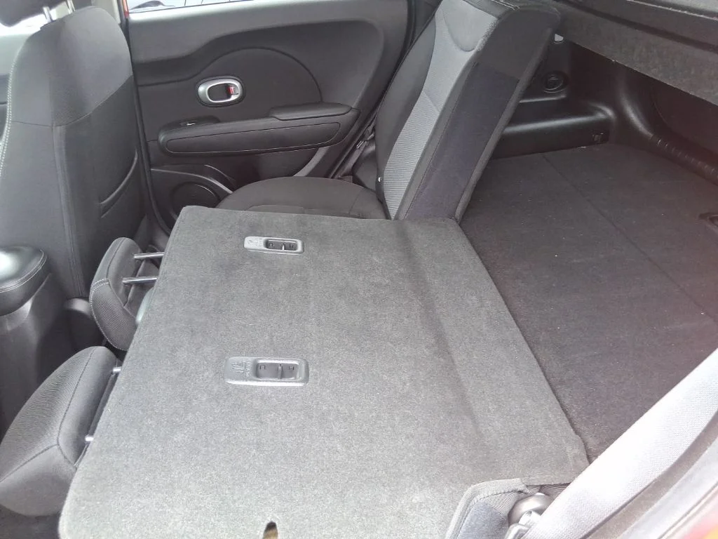 Used 2019 Red Kia Plus image 14