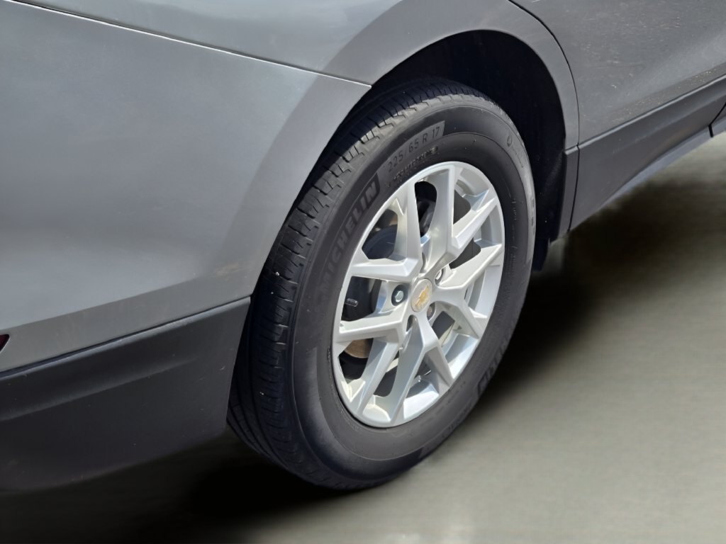 Used 2023 Gray Chevrolet LT image 29