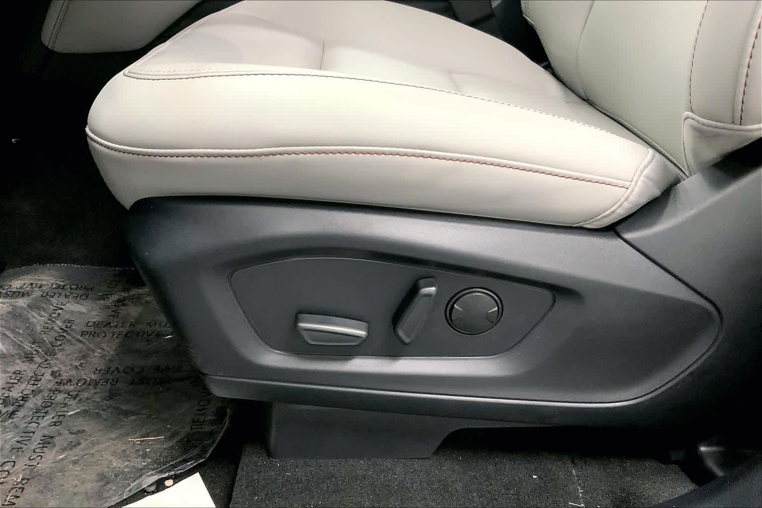 2026 Ford Explorer Active - Photo 19