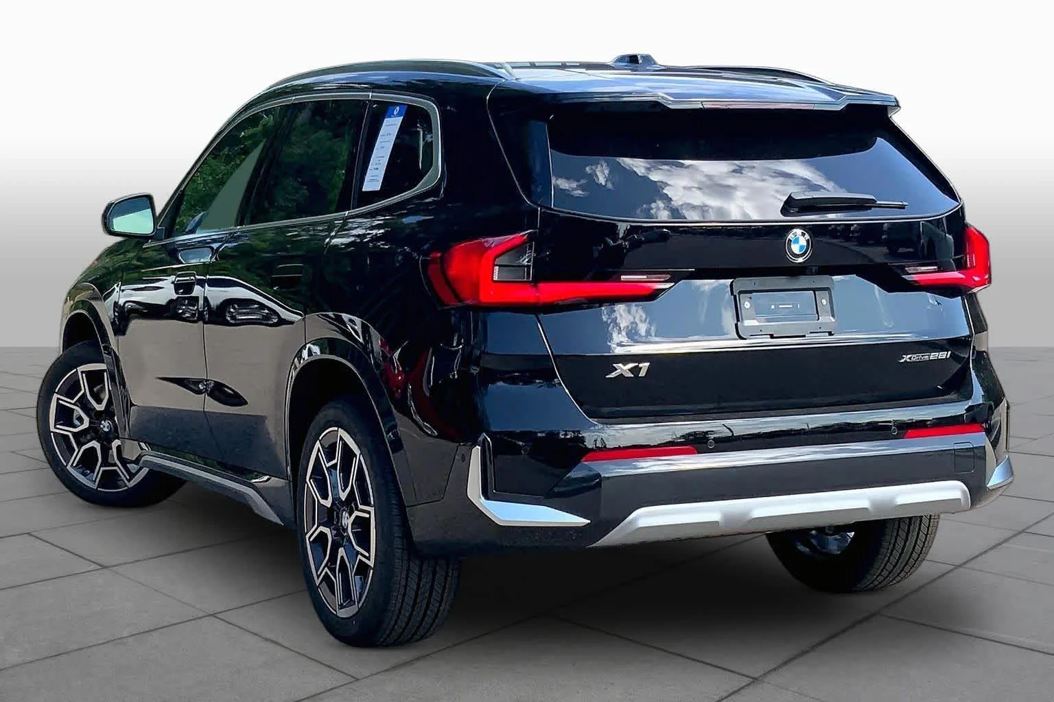 New 2026 Jet Black BMW xDrive28i image 12