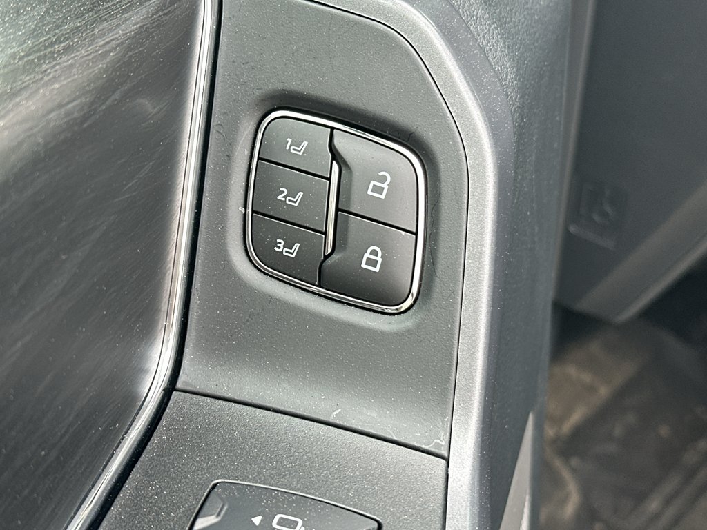 2025 Ford F-150 Lariat - Photo 13