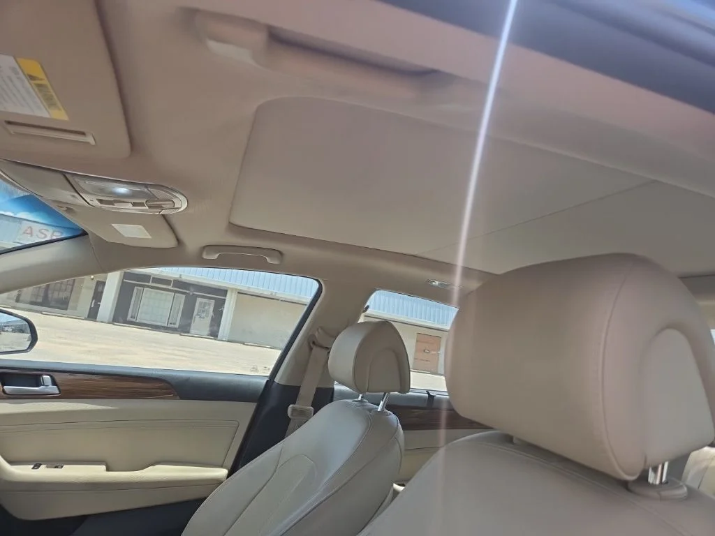 Used 2015 Blue Hyundai Limited image 21