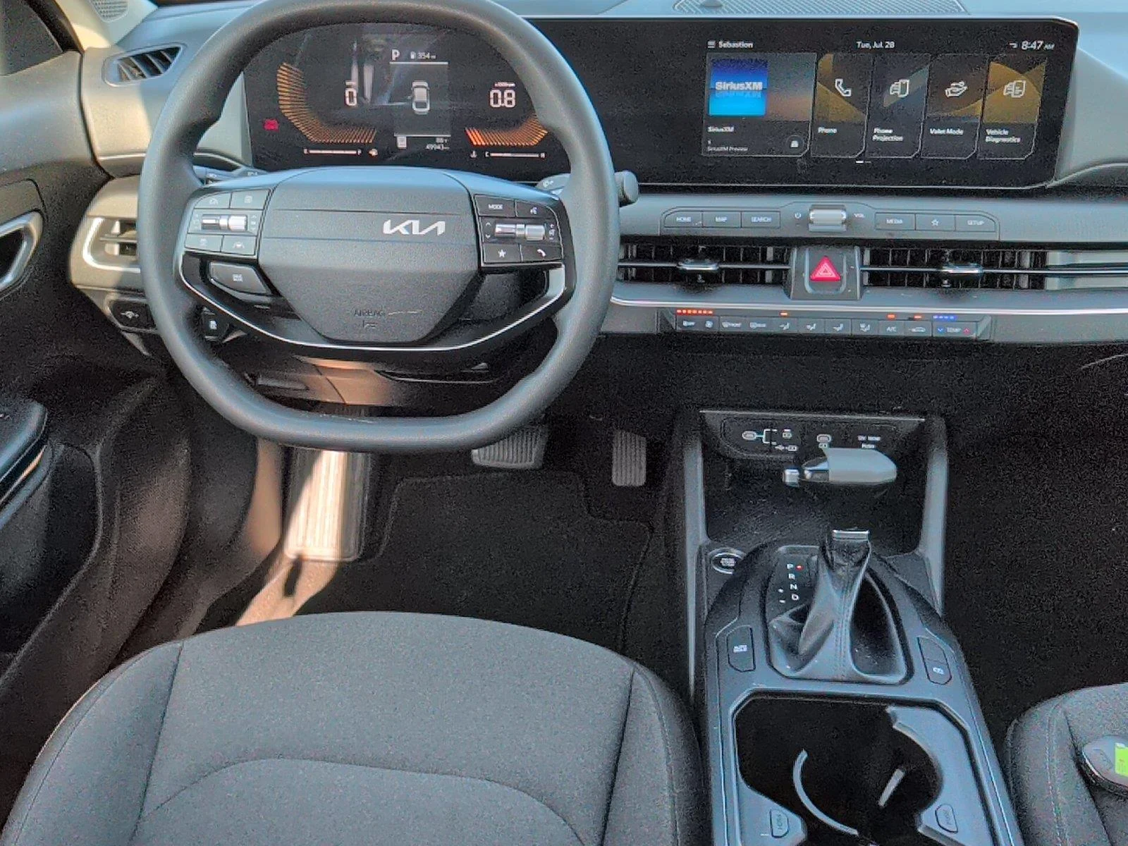 Used 2025 Steel Gray Kia LXS image 27