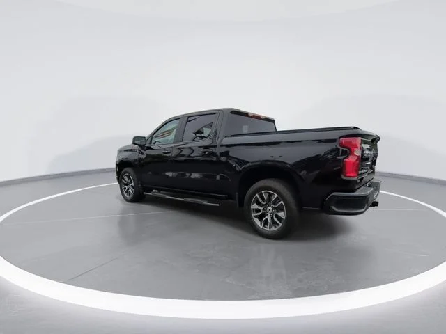 Used 2022 Black Chevrolet RST image 6