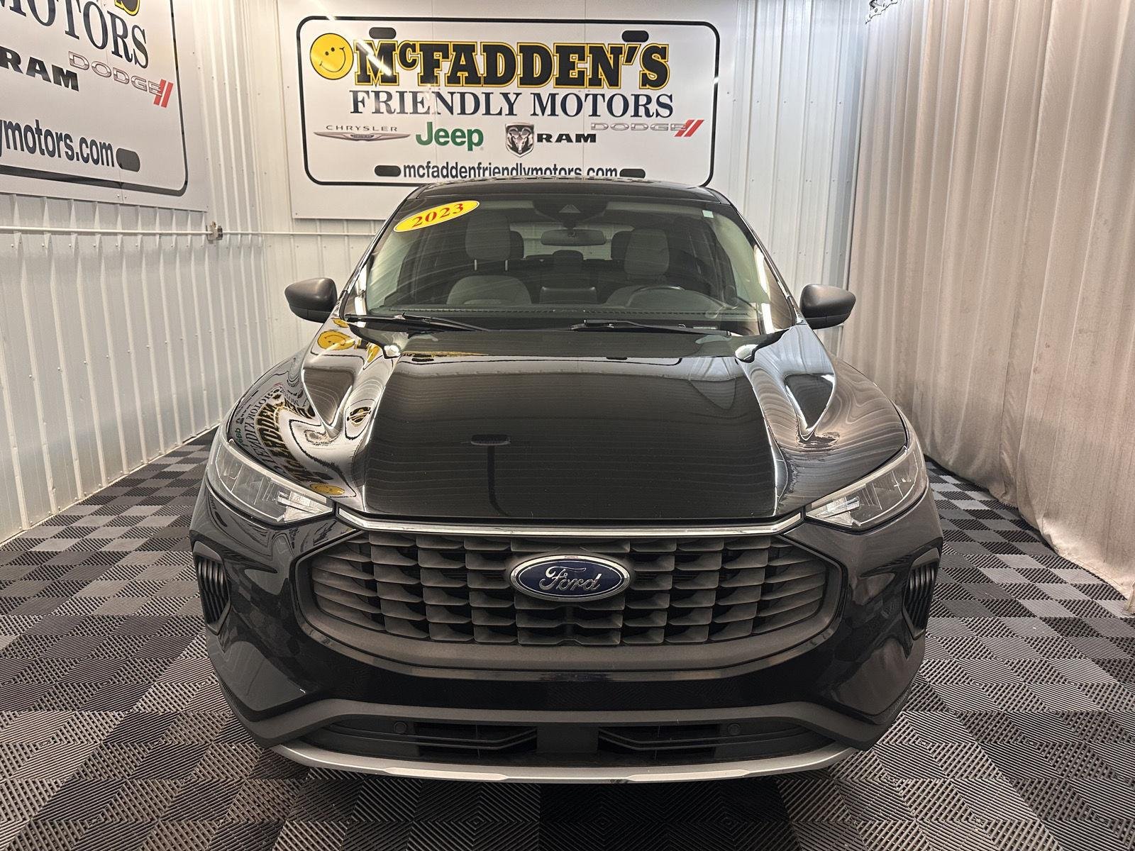 Used 2023 Agate Black Metallic Ford Active image 5
